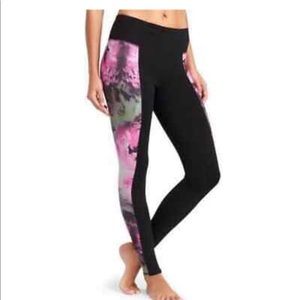 Athleta high rise chaturanga legging, size small